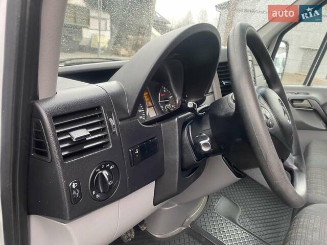 Белый Мерседес Sprinter, объемом двигателя 2.1 л и пробегом 255 тыс. км за 17500 $, фото 9 на Automoto.ua