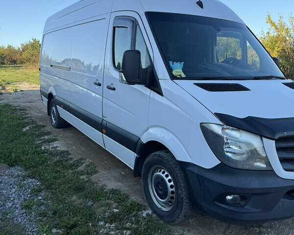 Белый Мерседес Sprinter, объемом двигателя 2.2 л и пробегом 288 тыс. км за 20500 $, фото 2 на Automoto.ua