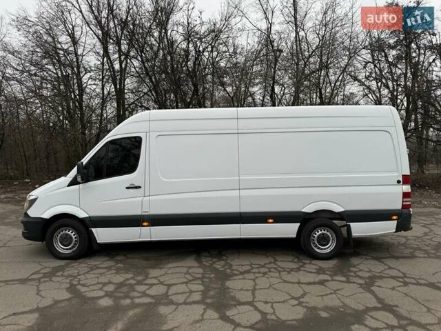 Белый Мерседес Sprinter, объемом двигателя 2.1 л и пробегом 420 тыс. км за 19500 $, фото 6 на Automoto.ua