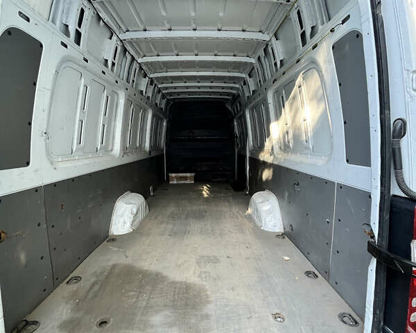 Белый Мерседес Sprinter, объемом двигателя 3 л и пробегом 313 тыс. км за 31000 $, фото 5 на Automoto.ua