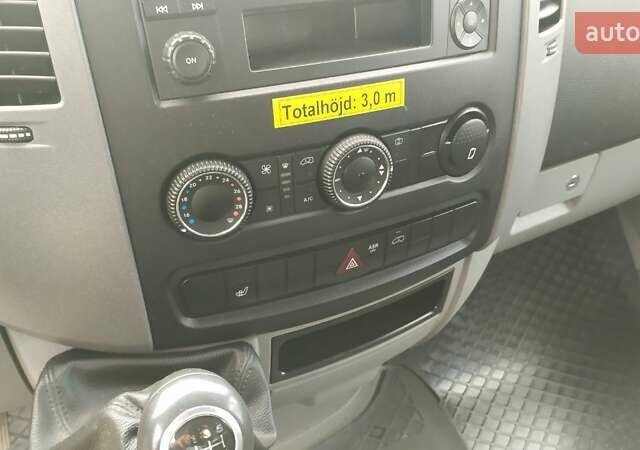 Белый Мерседес Sprinter, объемом двигателя 2.2 л и пробегом 322 тыс. км за 20350 $, фото 15 на Automoto.ua
