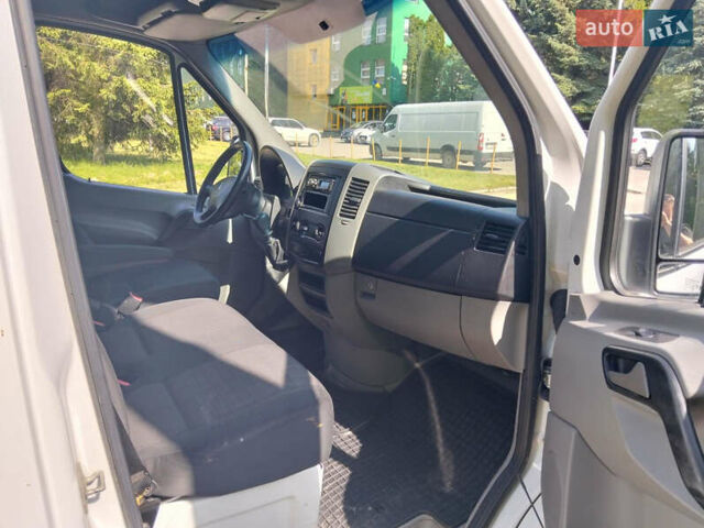 Белый Мерседес Sprinter, объемом двигателя 2.2 л и пробегом 463 тыс. км за 16000 $, фото 9 на Automoto.ua