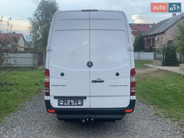 Белый Мерседес Sprinter, объемом двигателя 3 л и пробегом 310 тыс. км за 27990 $, фото 7 на Automoto.ua