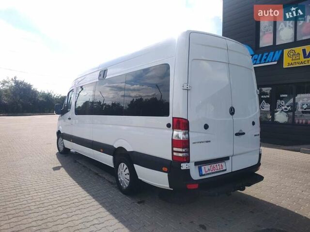Білий Мерседес Sprinter, об'ємом двигуна 0 л та пробігом 326 тис. км за 13800 $, фото 2 на Automoto.ua