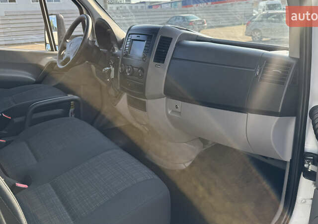 Белый Мерседес Sprinter, объемом двигателя 2.2 л и пробегом 275 тыс. км за 21900 $, фото 31 на Automoto.ua