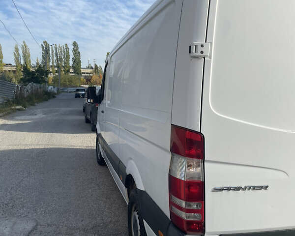Белый Мерседес Sprinter, объемом двигателя 0 л и пробегом 221 тыс. км за 18700 $, фото 6 на Automoto.ua