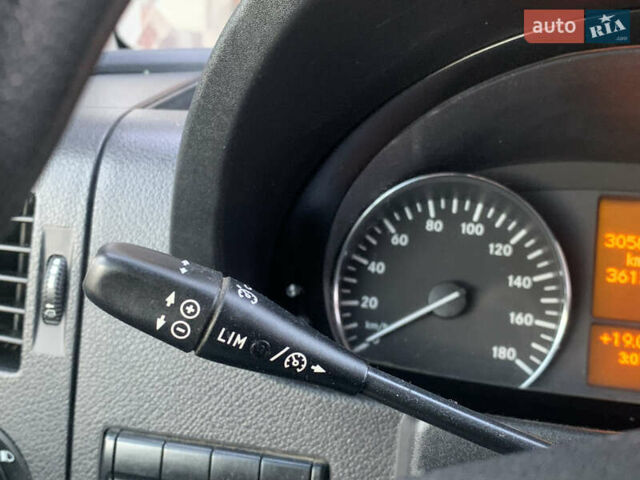 Белый Мерседес Sprinter, объемом двигателя 3 л и пробегом 310 тыс. км за 27990 $, фото 20 на Automoto.ua