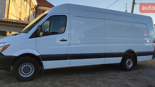 Белый Мерседес Sprinter, объемом двигателя 3 л и пробегом 170 тыс. км за 27500 $, фото 3 на Automoto.ua