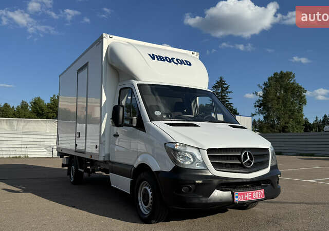 Белый Мерседес Sprinter, объемом двигателя 2.2 л и пробегом 275 тыс. км за 21900 $, фото 3 на Automoto.ua