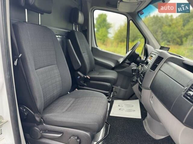 Белый Мерседес Sprinter, объемом двигателя 2.2 л и пробегом 283 тыс. км за 23000 $, фото 67 на Automoto.ua