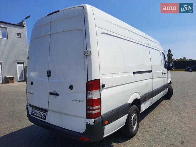 Белый Мерседес Sprinter, объемом двигателя 2.1 л и пробегом 300 тыс. км за 15999 $, фото 3 на Automoto.ua