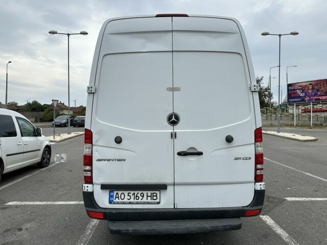 Білий Мерседес Sprinter, об'ємом двигуна 2.1 л та пробігом 400 тис. км за 15999 $, фото 5 на Automoto.ua