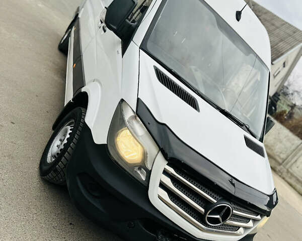 Белый Мерседес Sprinter, объемом двигателя 2.1 л и пробегом 330 тыс. км за 18700 $, фото 84 на Automoto.ua