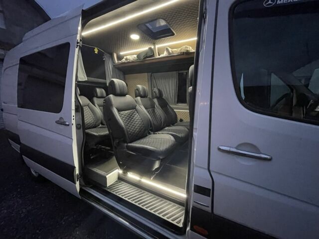 Белый Мерседес Sprinter, объемом двигателя 2.1 л и пробегом 785 тыс. км за 20000 $, фото 3 на Automoto.ua