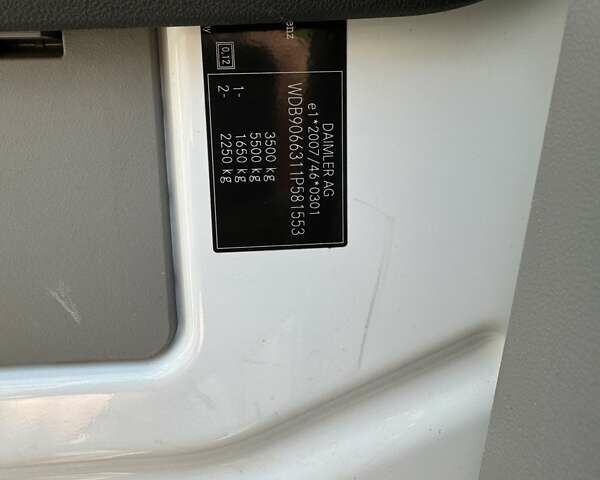 Белый Мерседес Sprinter, объемом двигателя 2.14 л и пробегом 176 тыс. км за 17952 $, фото 19 на Automoto.ua