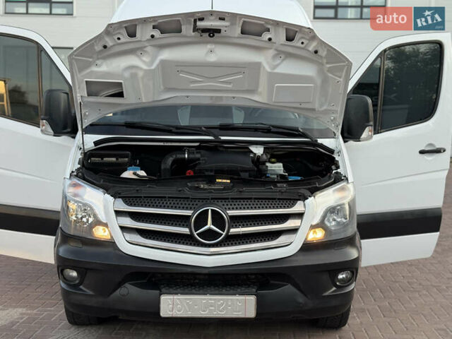 Білий Мерседес Sprinter, об'ємом двигуна 0 л та пробігом 347 тис. км за 17500 $, фото 36 на Automoto.ua