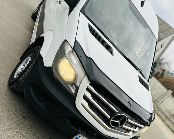 Белый Мерседес Sprinter, объемом двигателя 2.1 л и пробегом 330 тыс. км за 18700 $, фото 109 на Automoto.ua