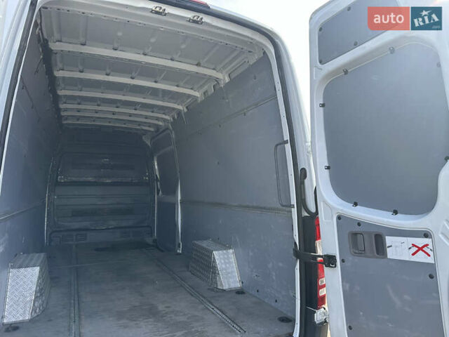 Белый Мерседес Sprinter, объемом двигателя 2.2 л и пробегом 385 тыс. км за 18300 $, фото 14 на Automoto.ua