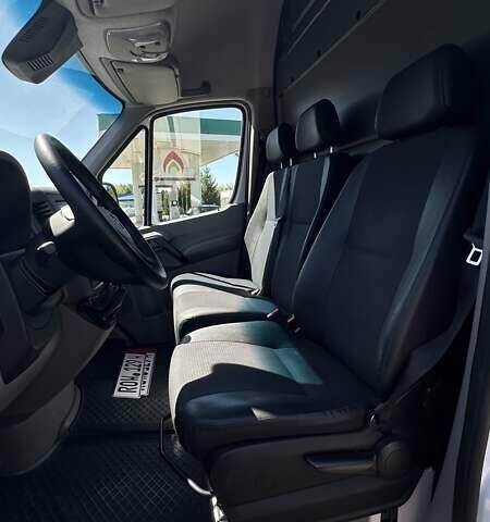 Белый Мерседес Sprinter, объемом двигателя 2.2 л и пробегом 99 тыс. км за 30000 $, фото 32 на Automoto.ua