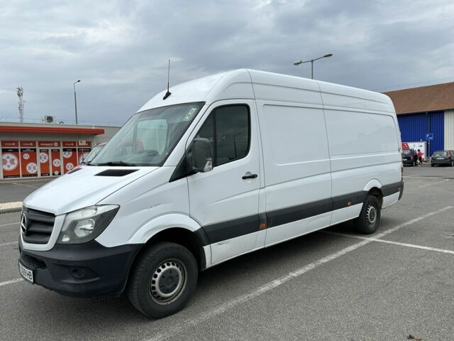 Белый Мерседес Sprinter, объемом двигателя 2.1 л и пробегом 400 тыс. км за 16499 $, фото 1 на Automoto.ua
