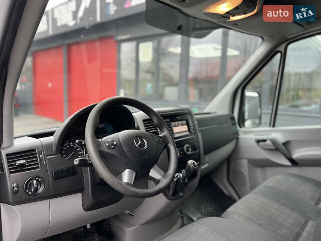 Белый Мерседес Sprinter, объемом двигателя 2.2 л и пробегом 349 тыс. км за 19900 $, фото 15 на Automoto.ua