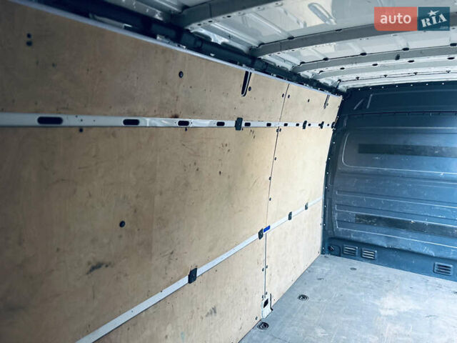 Белый Мерседес Sprinter, объемом двигателя 2.1 л и пробегом 330 тыс. км за 18700 $, фото 110 на Automoto.ua
