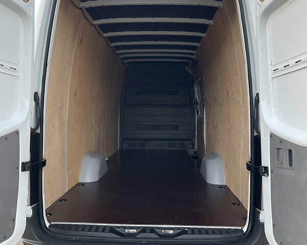 Белый Мерседес Sprinter, объемом двигателя 2.2 л и пробегом 320 тыс. км за 22400 $, фото 31 на Automoto.ua