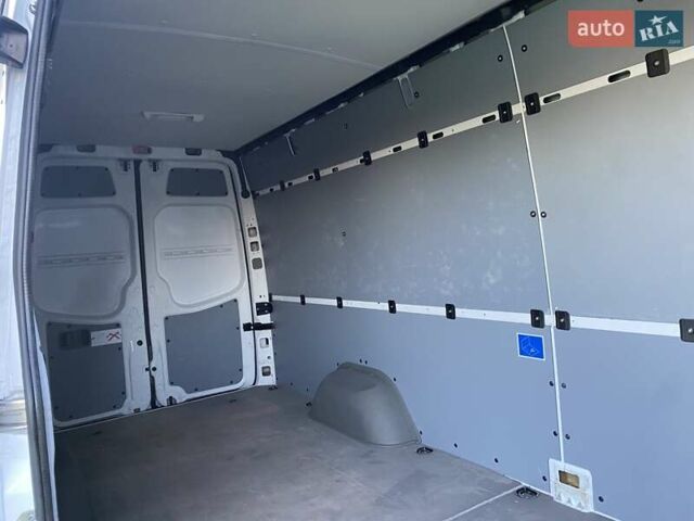 Білий Мерседес Sprinter, об'ємом двигуна 2.1 л та пробігом 320 тис. км за 16900 $, фото 14 на Automoto.ua