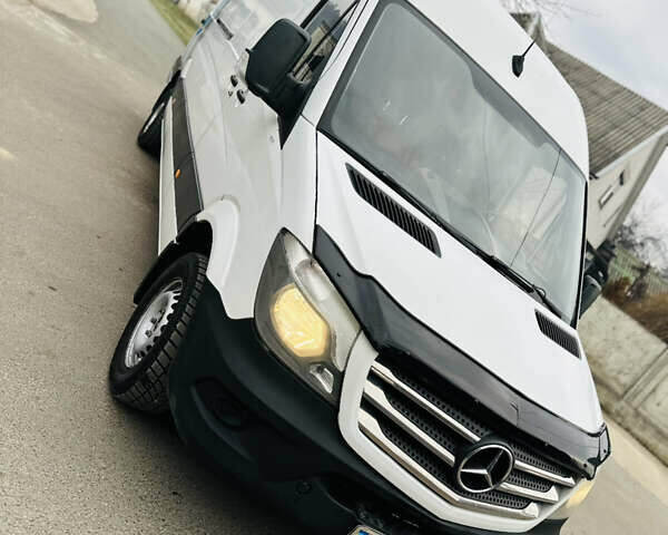 Белый Мерседес Sprinter, объемом двигателя 2.1 л и пробегом 330 тыс. км за 18700 $, фото 22 на Automoto.ua