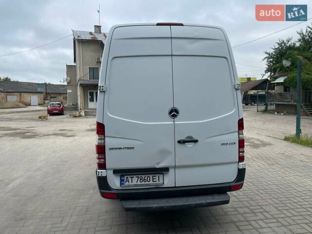 Белый Мерседес Sprinter, объемом двигателя 2.14 л и пробегом 354 тыс. км за 16000 $, фото 5 на Automoto.ua