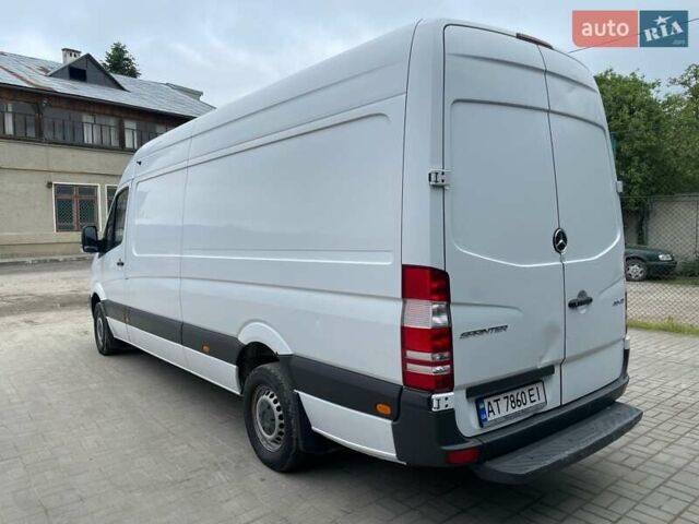 Белый Мерседес Sprinter, объемом двигателя 2.14 л и пробегом 354 тыс. км за 16000 $, фото 4 на Automoto.ua