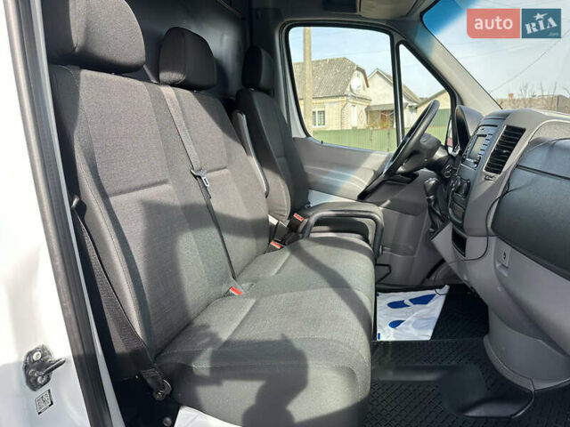Белый Мерседес Sprinter, объемом двигателя 2.2 л и пробегом 385 тыс. км за 18300 $, фото 24 на Automoto.ua