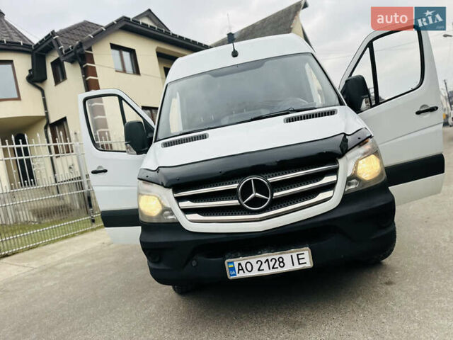 Белый Мерседес Sprinter, объемом двигателя 2.1 л и пробегом 330 тыс. км за 18700 $, фото 130 на Automoto.ua