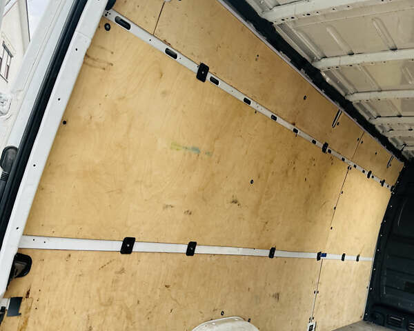 Белый Мерседес Sprinter, объемом двигателя 2.1 л и пробегом 330 тыс. км за 18700 $, фото 95 на Automoto.ua