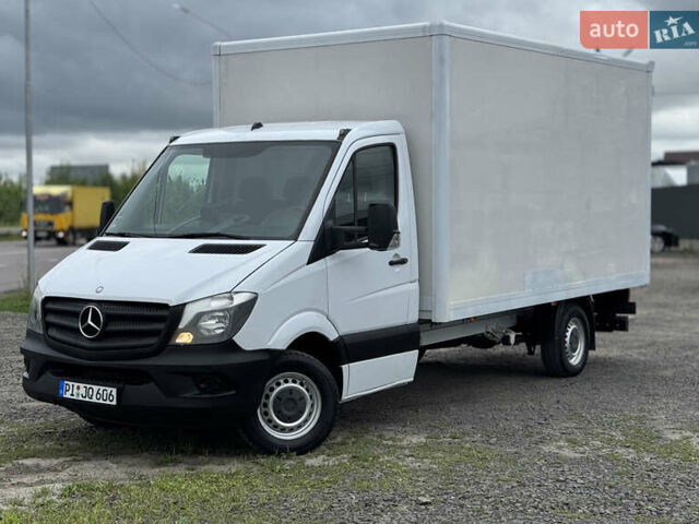 Белый Мерседес Sprinter, объемом двигателя 2.2 л и пробегом 250 тыс. км за 17199 $, фото 3 на Automoto.ua