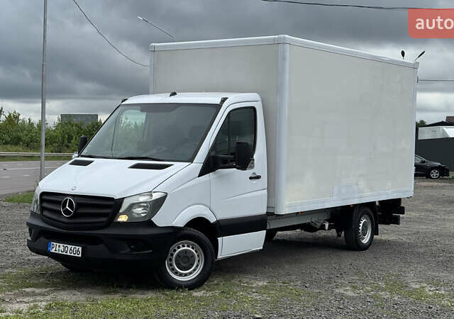 Белый Мерседес Sprinter, объемом двигателя 2.2 л и пробегом 250 тыс. км за 17199 $, фото 5 на Automoto.ua