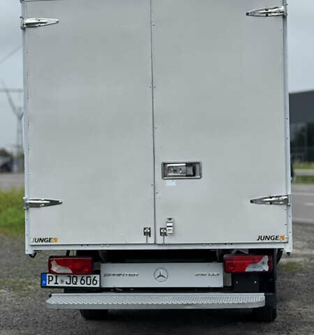 Белый Мерседес Sprinter, объемом двигателя 2.2 л и пробегом 250 тыс. км за 17199 $, фото 11 на Automoto.ua