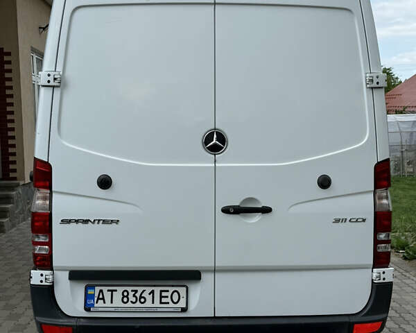 Белый Мерседес Sprinter, объемом двигателя 2.14 л и пробегом 351 тыс. км за 19300 $, фото 4 на Automoto.ua