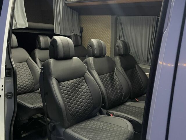Белый Мерседес Sprinter, объемом двигателя 2.1 л и пробегом 785 тыс. км за 20000 $, фото 2 на Automoto.ua