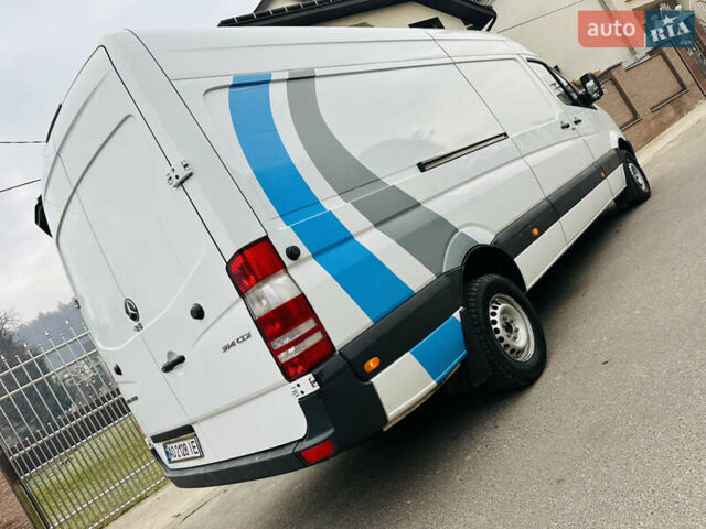 Белый Мерседес Sprinter, объемом двигателя 2.1 л и пробегом 330 тыс. км за 18700 $, фото 5 на Automoto.ua