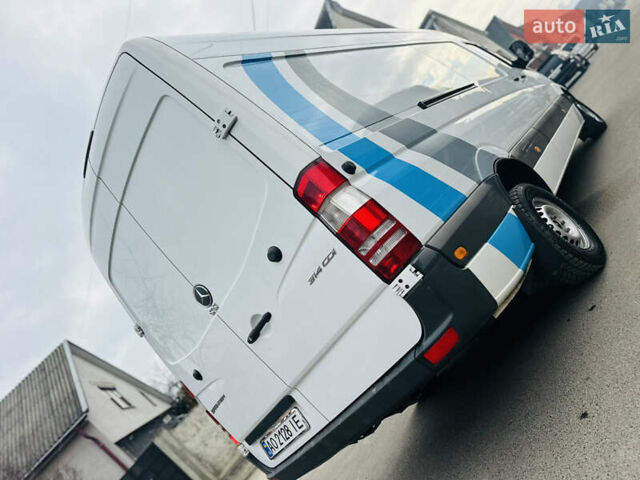Белый Мерседес Sprinter, объемом двигателя 2.1 л и пробегом 330 тыс. км за 18700 $, фото 66 на Automoto.ua