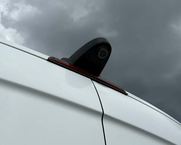 Белый Мерседес Sprinter, объемом двигателя 2.14 л и пробегом 351 тыс. км за 19300 $, фото 16 на Automoto.ua