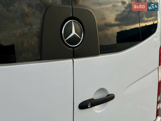 Белый Мерседес Sprinter, объемом двигателя 2.99 л и пробегом 95 тыс. км за 26800 $, фото 14 на Automoto.ua