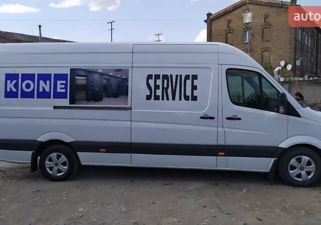 Белый Мерседес Sprinter, объемом двигателя 3 л и пробегом 300 тыс. км за 26850 $, фото 3 на Automoto.ua