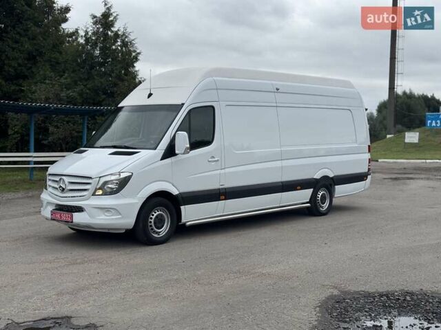 Белый Мерседес Sprinter, объемом двигателя 2.2 л и пробегом 283 тыс. км за 23000 $, фото 4 на Automoto.ua