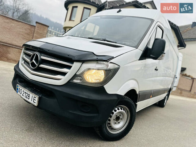 Белый Мерседес Sprinter, объемом двигателя 2.1 л и пробегом 330 тыс. км за 18700 $, фото 157 на Automoto.ua