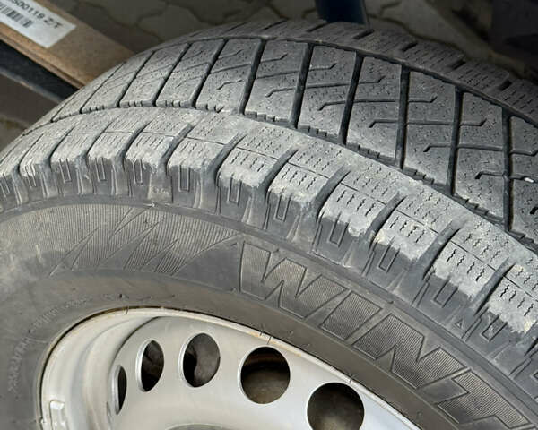 Белый Мерседес Sprinter, объемом двигателя 2.14 л и пробегом 351 тыс. км за 19300 $, фото 15 на Automoto.ua