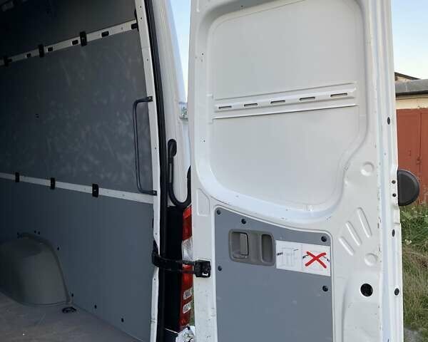 Білий Мерседес Sprinter, об'ємом двигуна 2.1 л та пробігом 320 тис. км за 16900 $, фото 16 на Automoto.ua