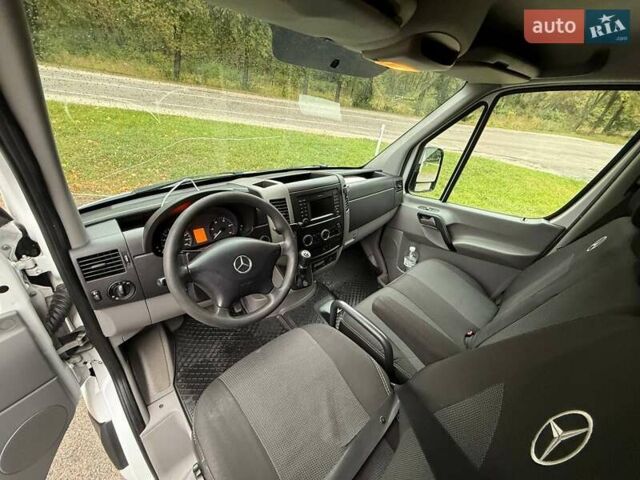 Білий Мерседес Sprinter, об'ємом двигуна 2.2 л та пробігом 209 тис. км за 17999 $, фото 7 на Automoto.ua