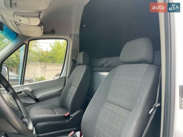 Белый Мерседес Sprinter, объемом двигателя 2.14 л и пробегом 354 тыс. км за 16000 $, фото 17 на Automoto.ua